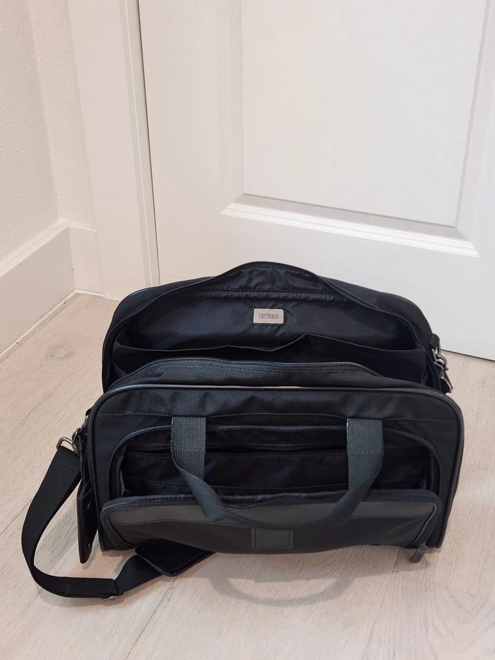 Hartmann Luxury Black Men's Travel Briefcase Bag Crossbody NWOT